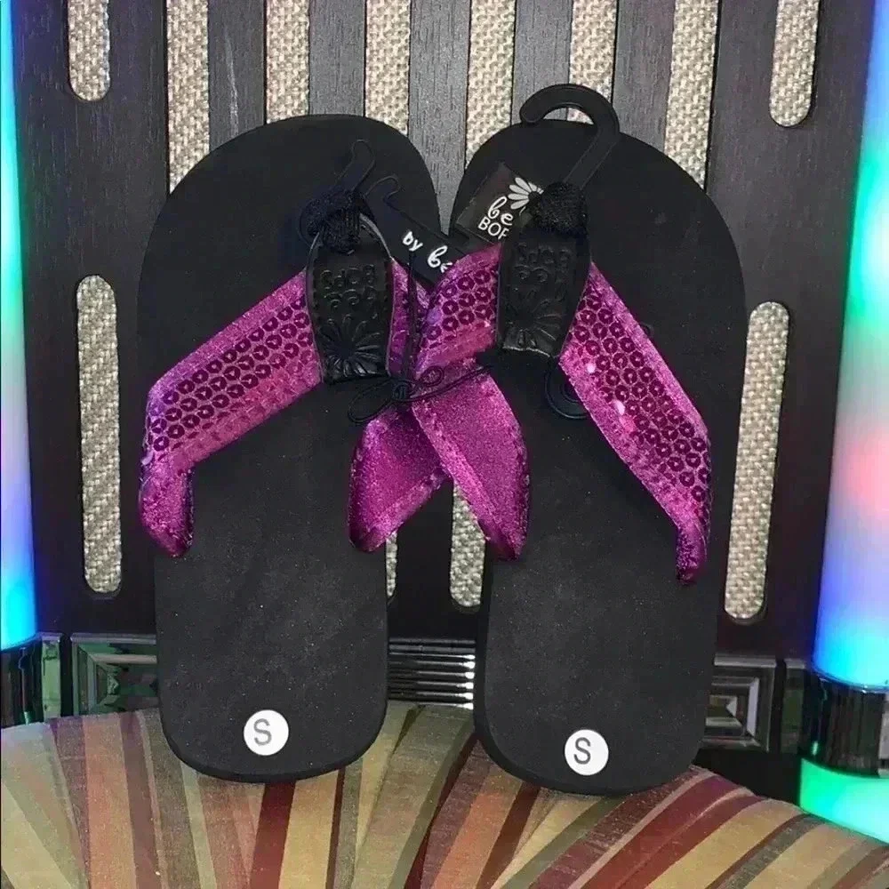 Girls black/purple Flip flops size small